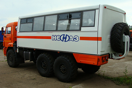 Вахтовый автобус НЕФАЗ-4208-24